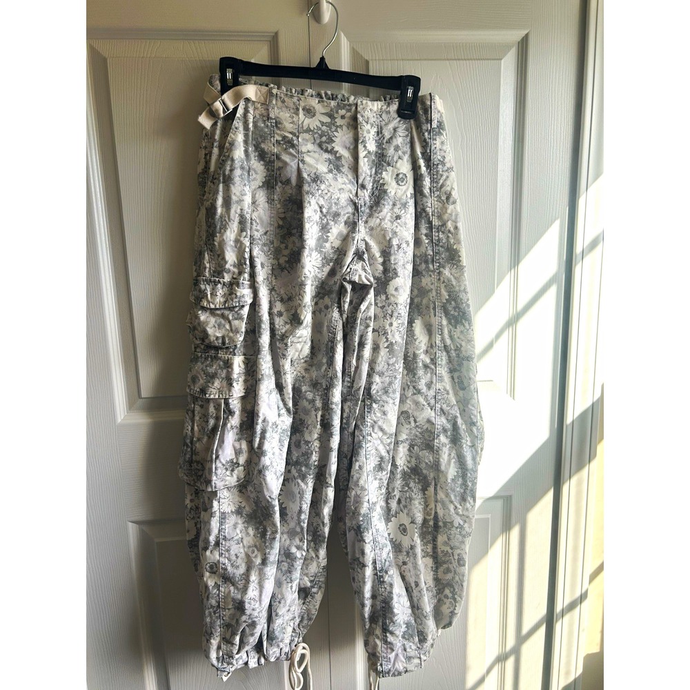 Free People Women's Floral Cargo Pants Gray/White Cotton Canvas Relaxed S